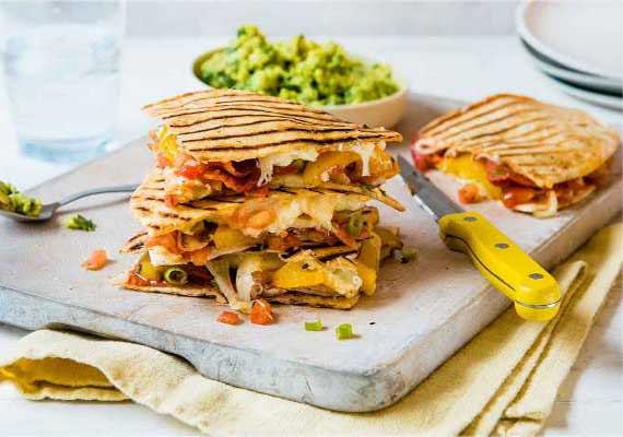 Quesadilla de pollo / Chicken Quesadilla