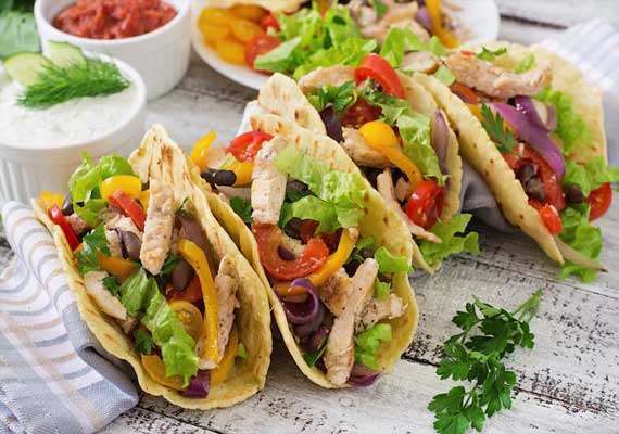 Tacos de pollo / Chicken taco